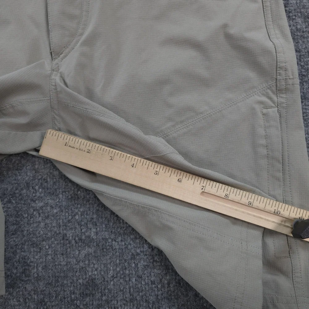 Kuhl Shorts Mens 32 Beige Silencr Kargo Chino Hiking Travel Performance 5230